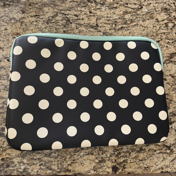 Studio C Black White Polka Dot Padded Laptop Tablet Sleeve Case Exterior Pocket - Picture 2 of 9